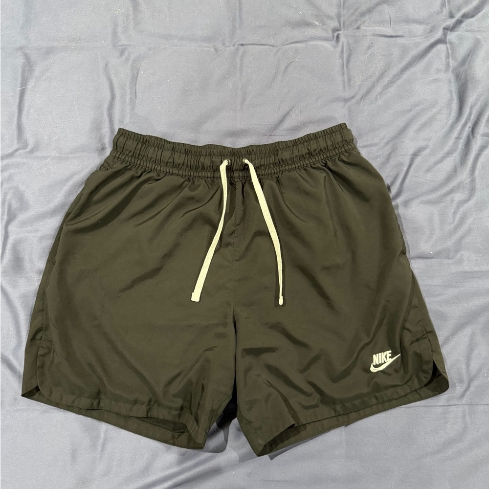 Nike Men's Dark Gray Athletic Shorts